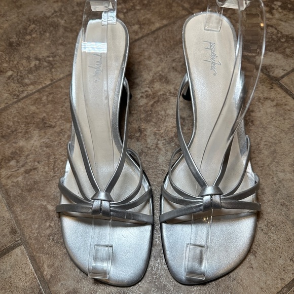 Silver Open Toe Vintage Heels Size 10 - Picture 7 of 7